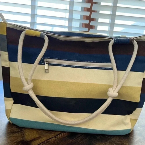 Farmhouse Is My Style canvas tote bag - Picture 8 of 13